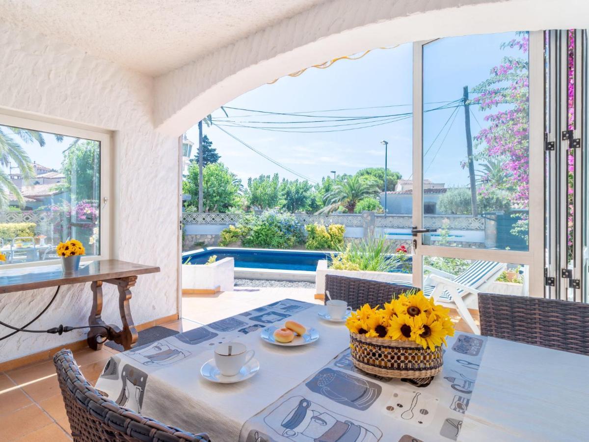 Holiday Home Casa D'Ibis By Interhome Empuriabrava Exterior photo